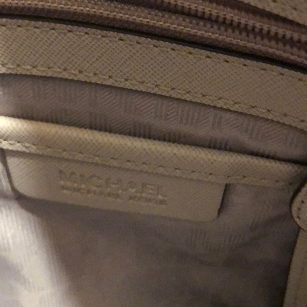 Purse - Picture 3 of 4